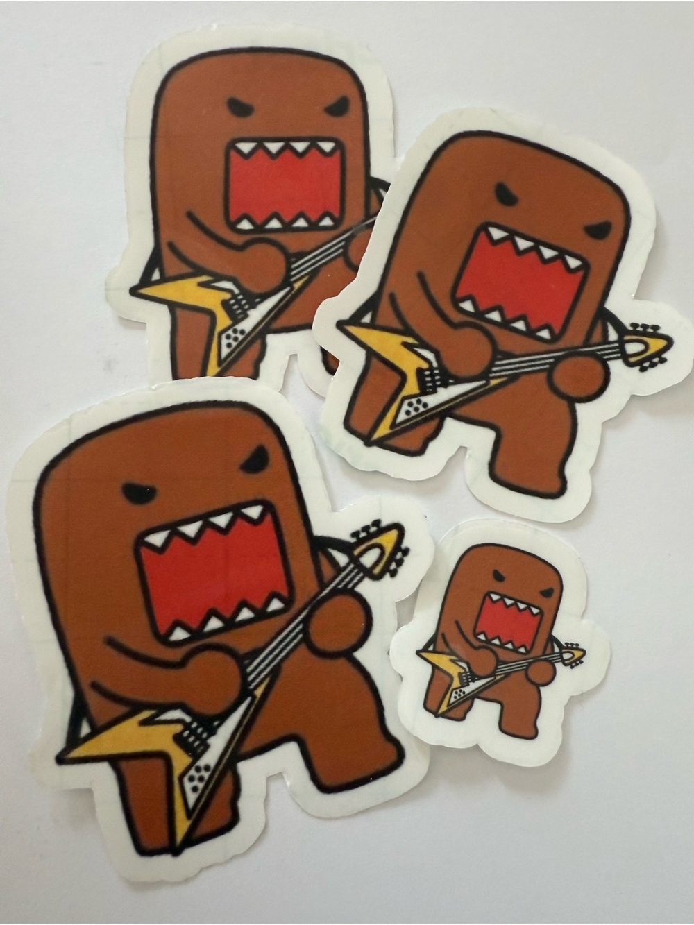 Domo Rocking Guitar Sticker Set - Brown & Red